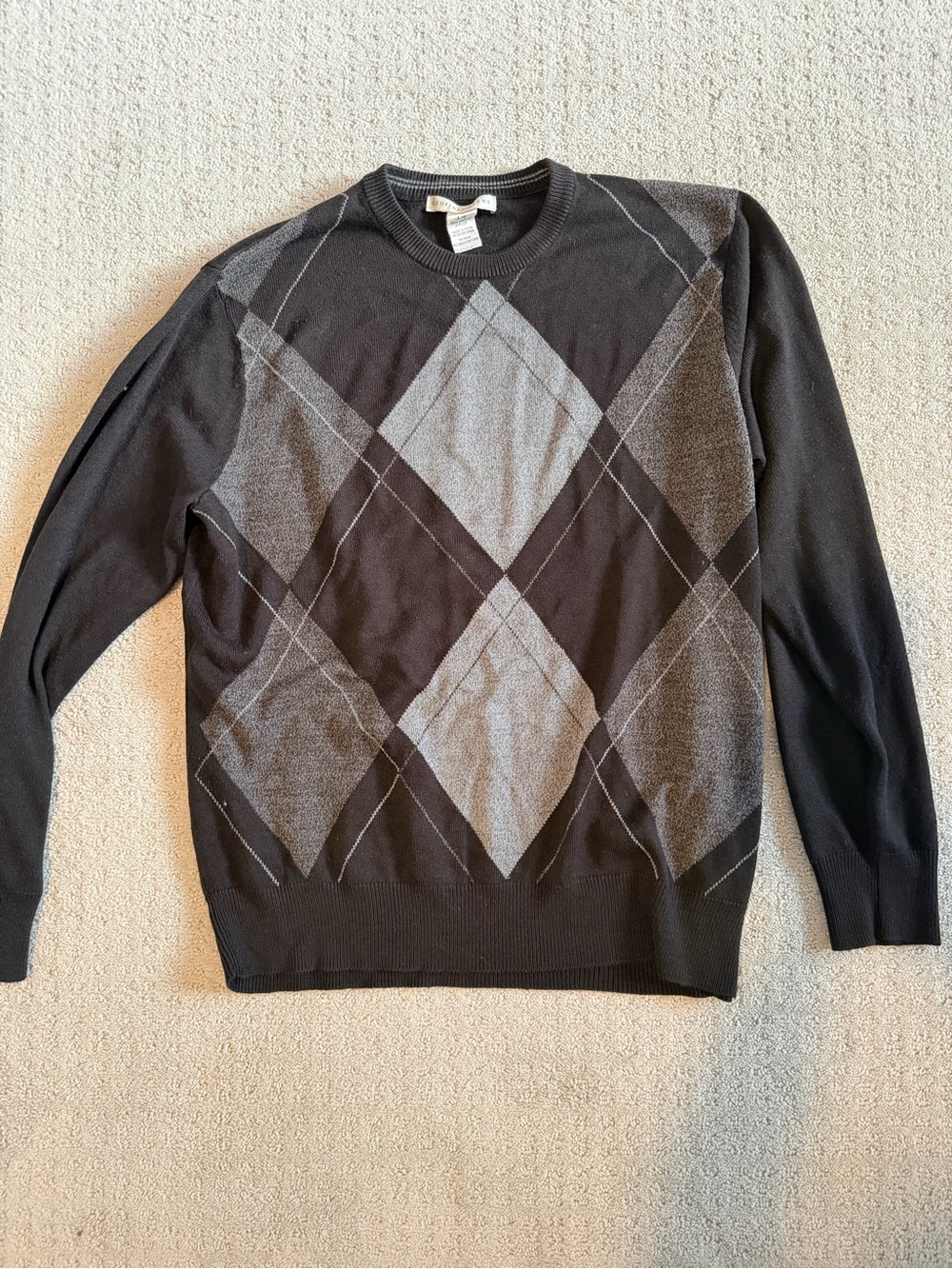 Geoffrey Beene Black and Gray Argyle Crewneck Sweater